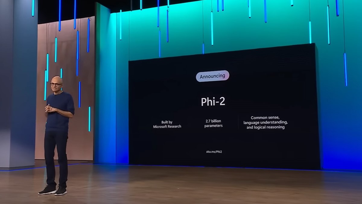 Satya Nadella najavljuje Phi-2 na Microsoft Ignite 2023. 📷 Izvor: Microsoft