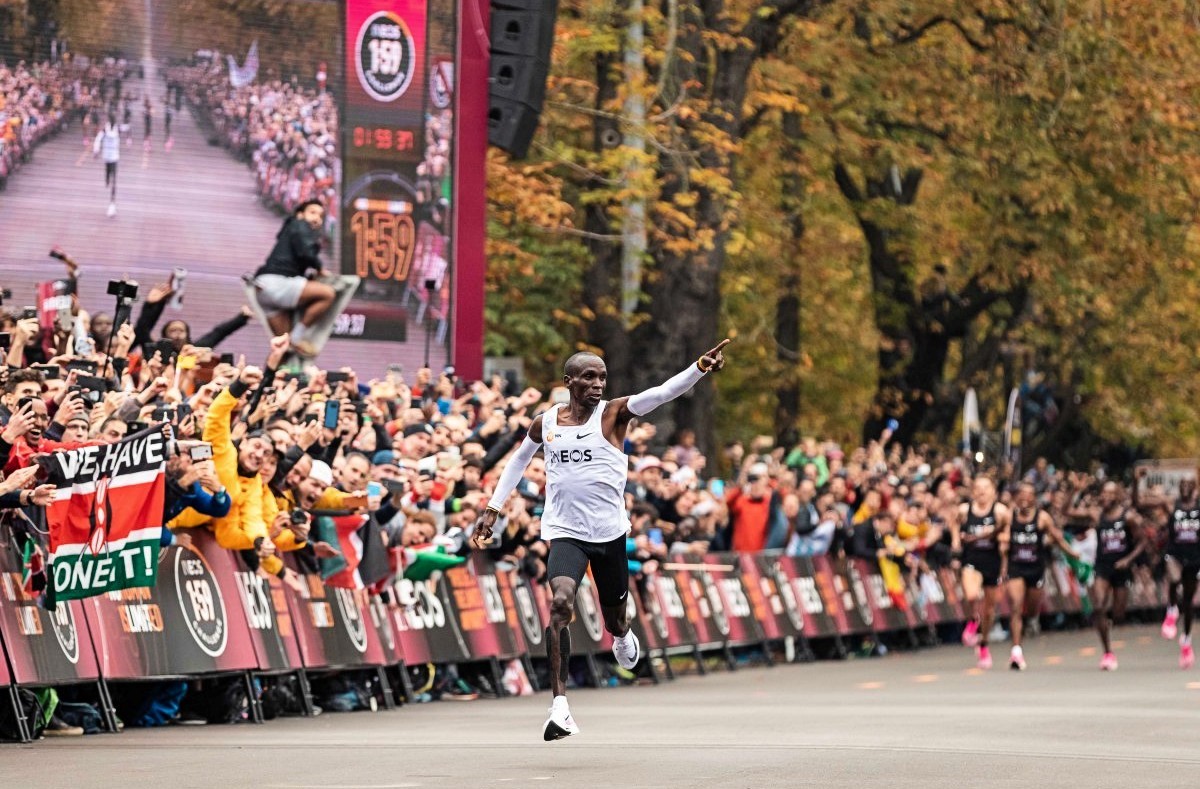 Godine 2019. Eliud Kipchoge pretrčao je neslužbeni maraton u Beču za manje od dva sata 📷 NN Running Team