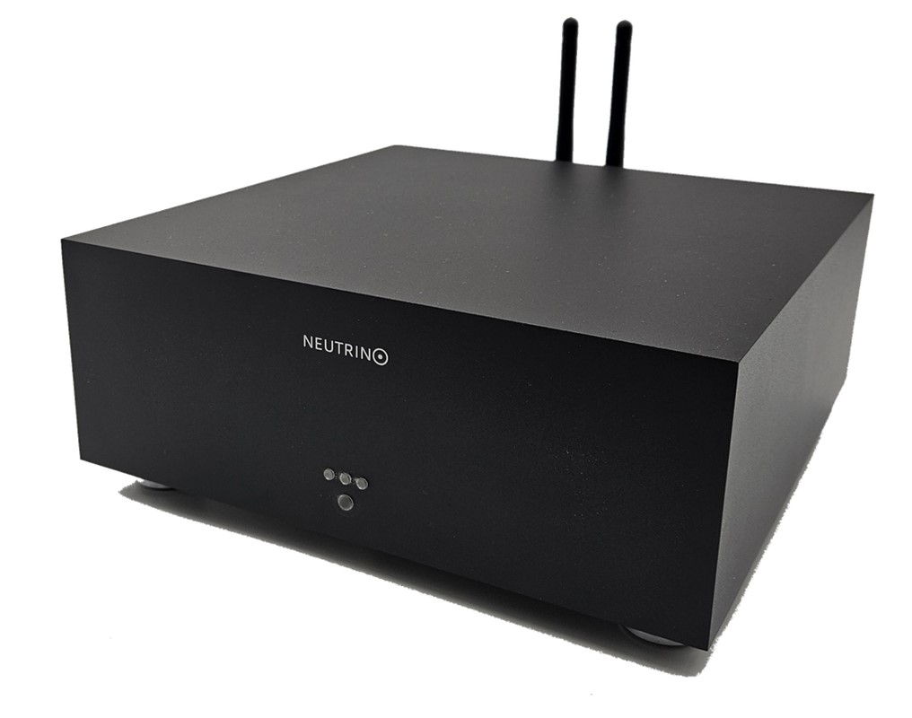 Neutrino Smartcube 250 Integrated manji je od dva tvrtkina integrirana pojačala s opcijama mrežne reprodukcije, koje nećete moći vizualno diferencirati od namjenskog streamera iz iste obitelji bez pogleda na stražnju stranu uređaja