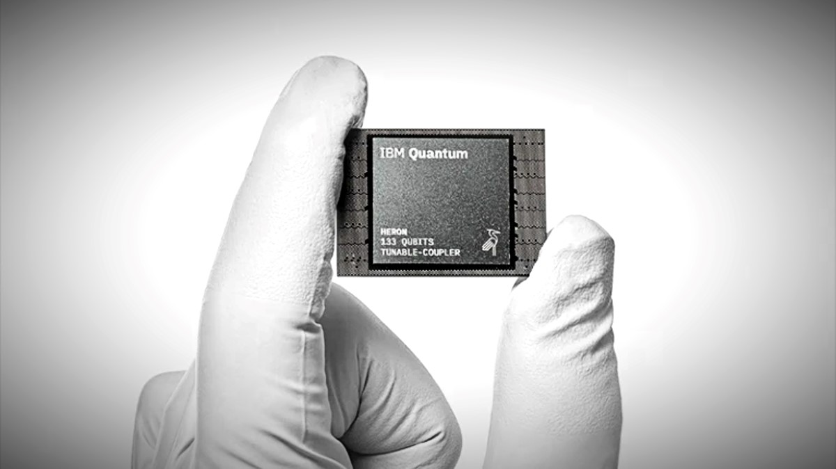 IBM-ov supravodljivi kubit kvantni procesor temelji se na tehnologiji križnih rezonantnih vrata 📷 Ryan Lavine / IBM