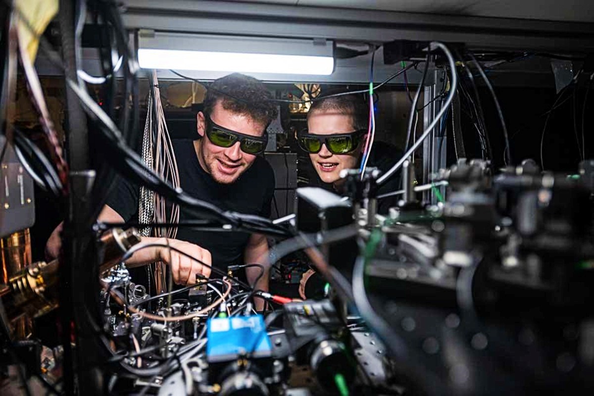 Iako je kvantna teleportacija stanja već postignuta, ova je studija prva demonstracija kvantne teleportacije logičkih vrata preko mrežne veze 📷 John Cairns